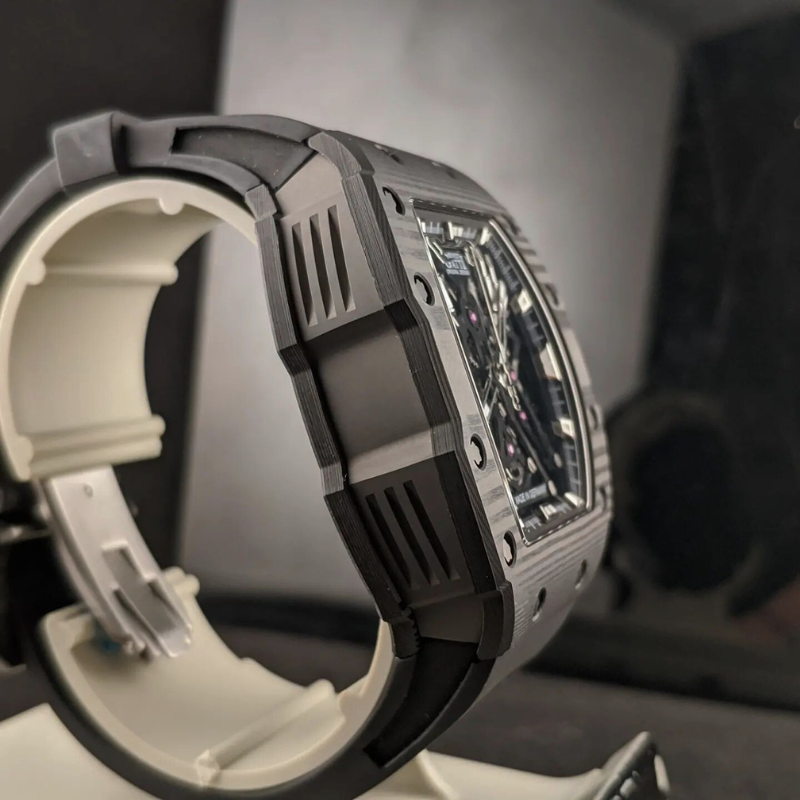 Explorer Series - Carbon Fiber BG9907 Black