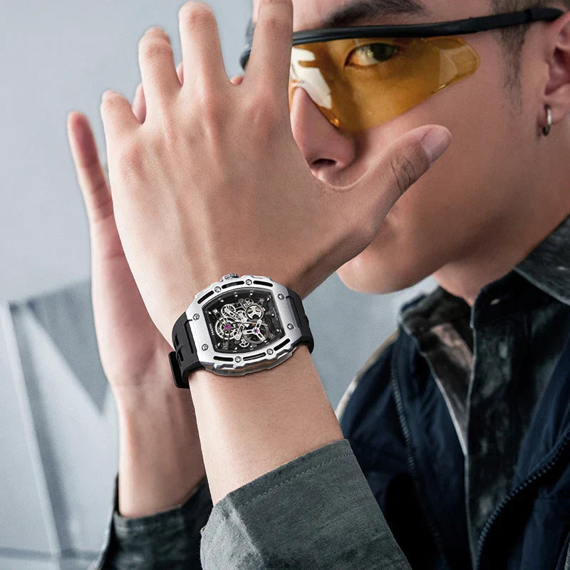 Mark Fairwhale FW-6700